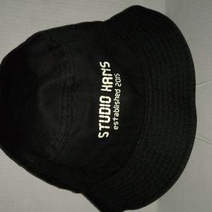 SPORTS MAN STUDIO HANS( EST.2015) MEN'S BUCKET HAT